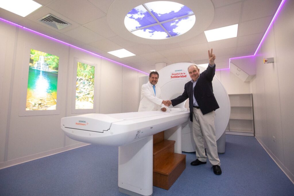 MODERNOS EQUIPOS CON IA PARA EL HOSPITAL DE LA SOLIDARIDAD