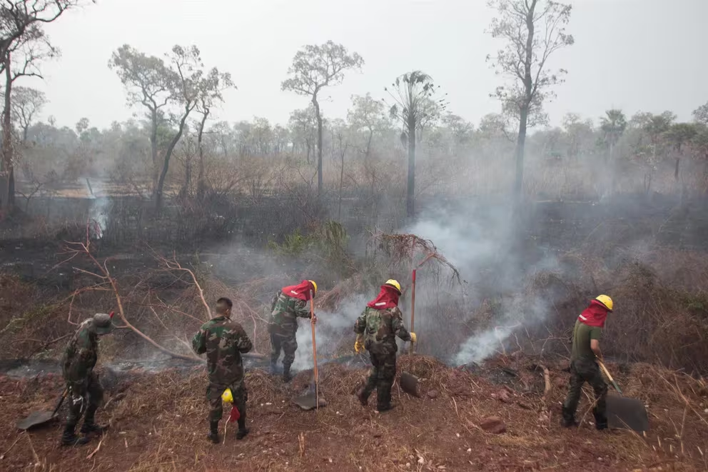 Al menos 14 muertos y un centenar de heridos en Perú por los incendios forestales